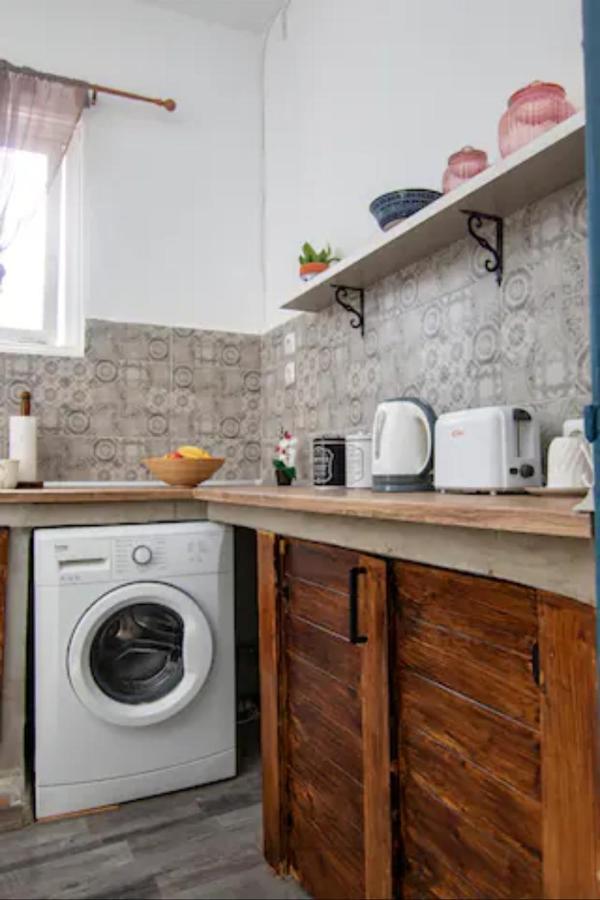 Mascot Bar Street Apartments Rhodes City 외부 사진